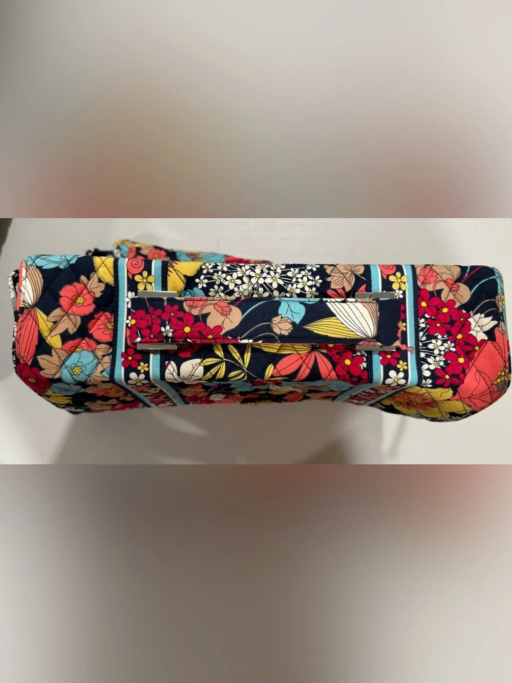 Vera Bradley Floral Happy Snails Quilted Laptop Messenger Briefcase Bag